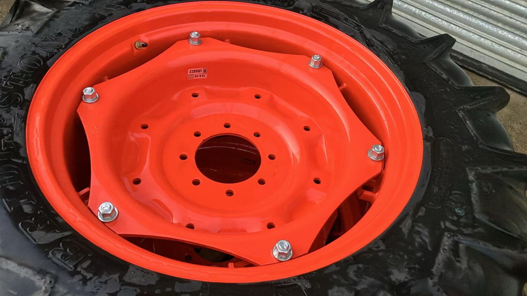 Set of shop soiled Bridgestone tyres for L2 (8stud)