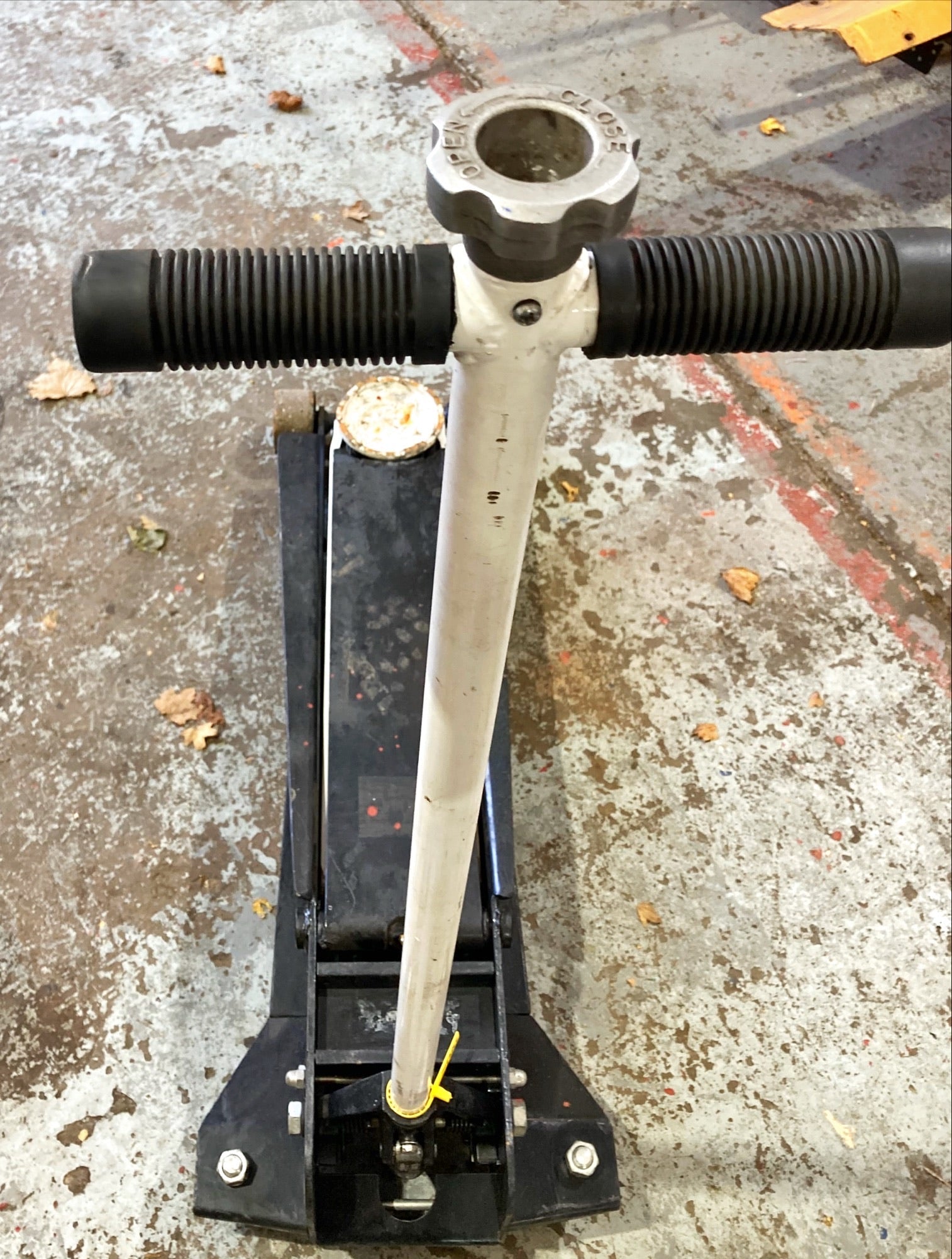 Black Trolley Jack 2T