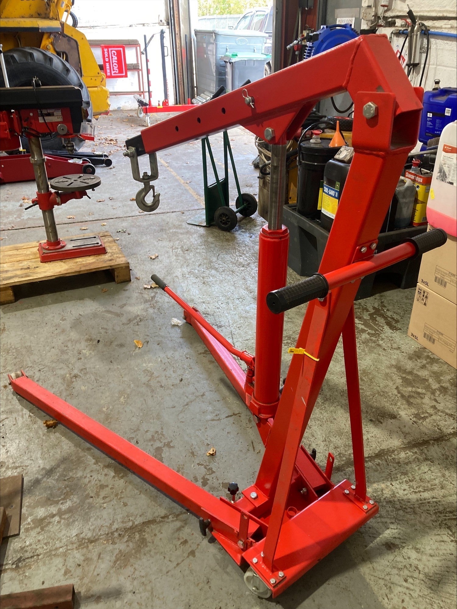Folding Engine Crane